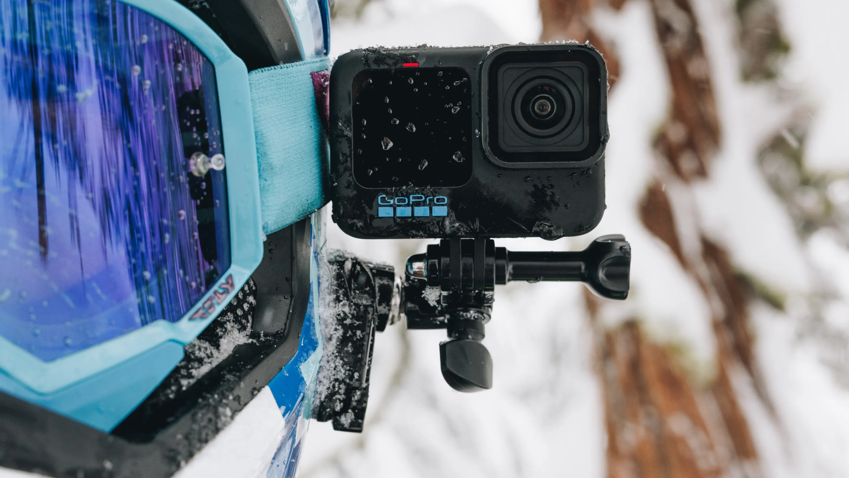 GoPro Front- und Seiten-Helmhalterung für Motorrad-, Ski- oder Fahrradhelme - schwarz