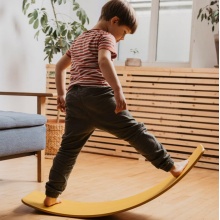 TicToys das.Brett Balance Board aus Buchenholzfurnier gelb - 1 Stück